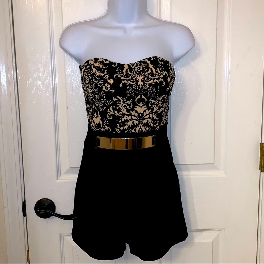 🌹New Fashion Magazine black damask romper